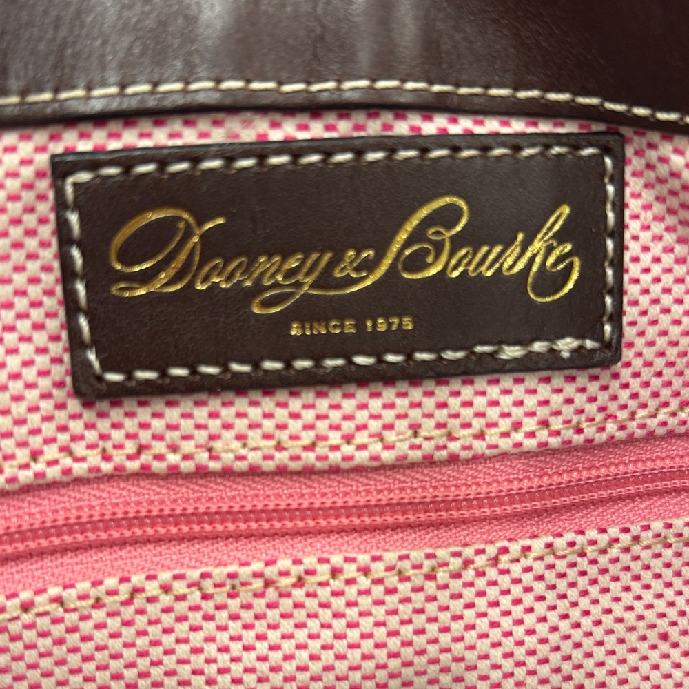 Dooney & Bourke Giraffe Print Medium Tote With Pink Fabric Interior - Picture 10 of 16